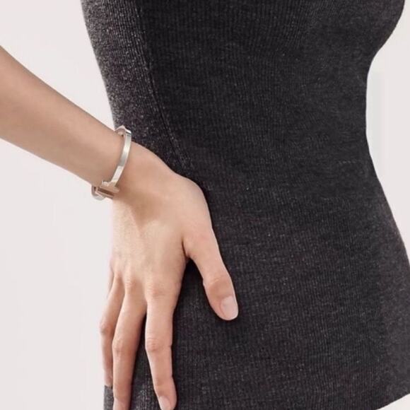 Tiffany & Co. T Square Bracelet Sterling Silver 925 Large W/ Gift Pouch & Box - Picture 14 of 14